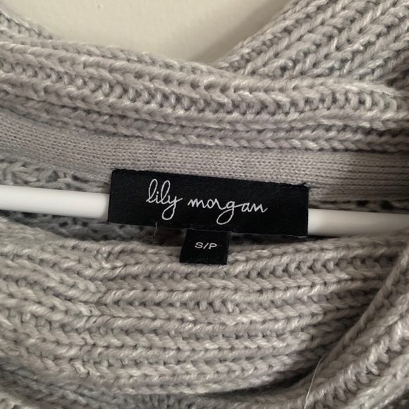 URBAN BEHAVIOUR - Picture 2 of 2